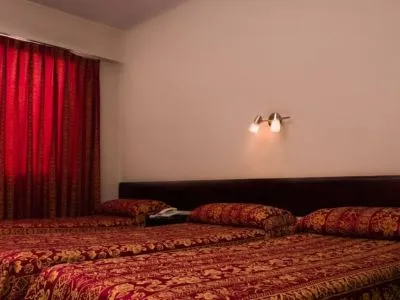 3-star Hotels Crillon Hotel