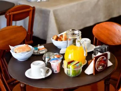 Hoteles Hostal El Cerrito