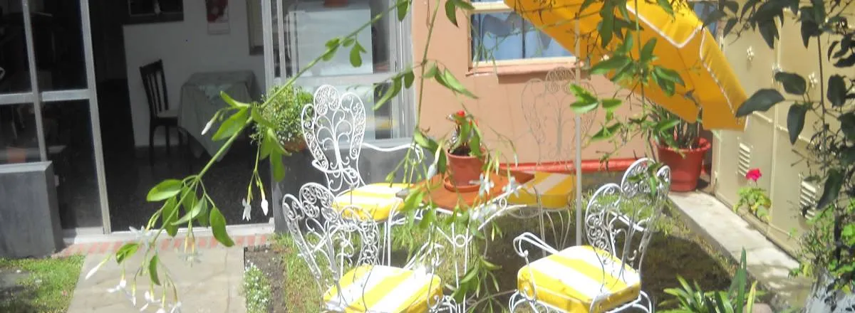 Hostales El Hogar Casa de Huéspedes