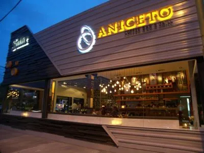 Aniceto Coffee Bar & Grill Restobar  en  Salta