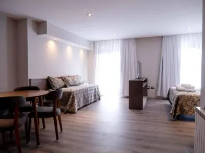 Departamentos Leloir Suites