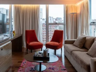 4-star Hotels Yrigoyen 111