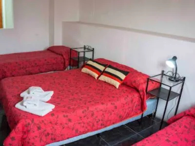 Hostales Los Amigos de la Linda