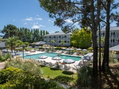 Howard Johnson Hotel & Convention Center Madariaga 4-star Hotels  in  Cariló