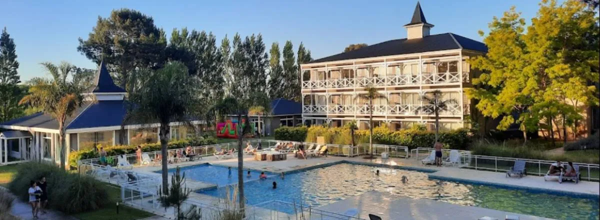 Hoteles 4 estrellas Howard Johnson Hotel & Convention Center Madariaga