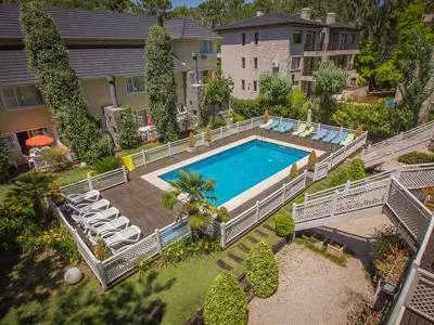 Arbol del Cielo Apart Hotels  in  Cariló