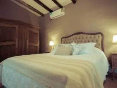 Hostelries La Caballeriza