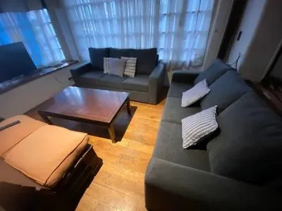 Boarding-houses Gorilla