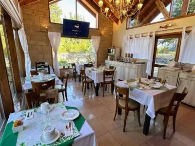 Hosterías 3 estrellas Posada del Ciprés