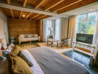 3-star Hostelries Hostería Verde Morada