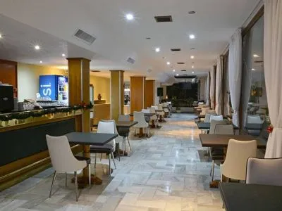 Hoteles 4 estrellas Intersur Colon