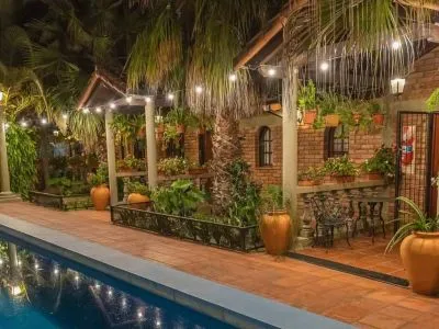 Hostelries Del Prado