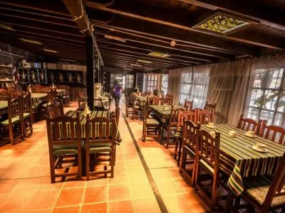 Hostelries Del Prado