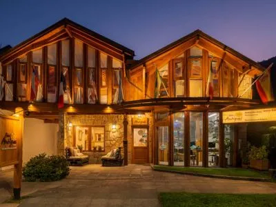 El Claro Turismo Agencias de viajes y turismo  en  San Martín de los Andes