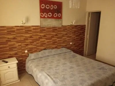 2-star Hotels Montecristo