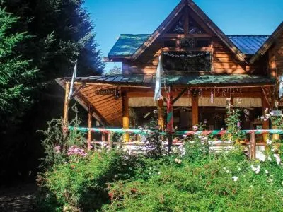 Albergues/Hostels Sasha Motel Familiar