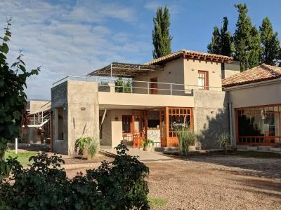 Posada Cavieres Wine Farm Cabañas 2 estrellas  en  Mendoza