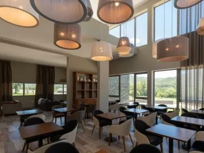 3-star Hotels Calina Hotel