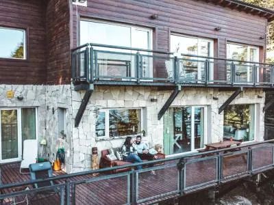 Alquileres de propiedades turísticas Albanta Casa con costa de Lago en Bariloche