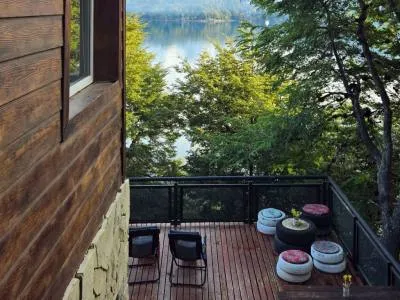 Alquileres de propiedades turísticas Albanta Casa con costa de Lago en Bariloche