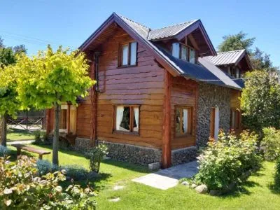 El Aguila Cabins 2-star Cabins  in  Bariloche