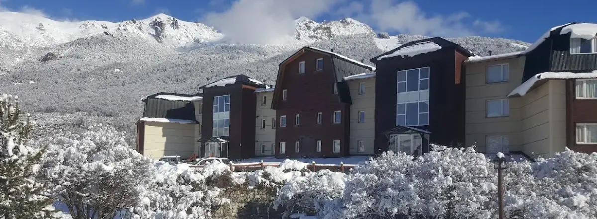 Lodging at Mount Catedral Latitud Catedral Apartamentos de Montaña