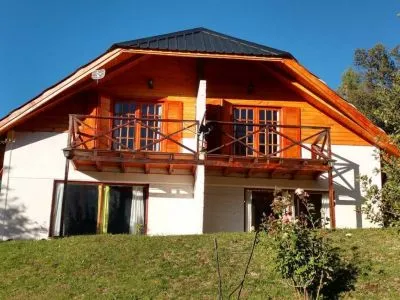 La Rosadita Cabañas 2 estrellas  en  Villa Pehuenia