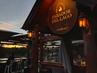 Restaurantes Parador del Lago