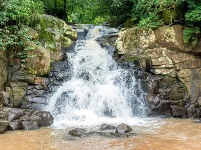 Operadores de Servicios Turísticos Balsa Aventura