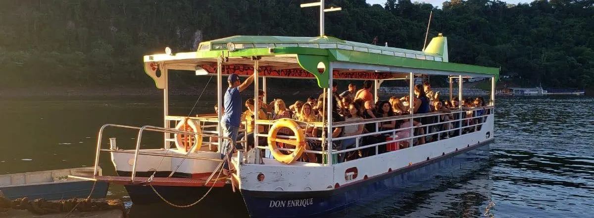 Operadores de Servicios Turísticos Balsa Aventura