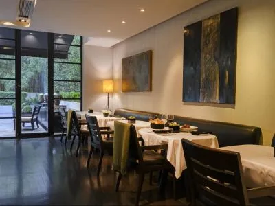 4-star Hotels Serena