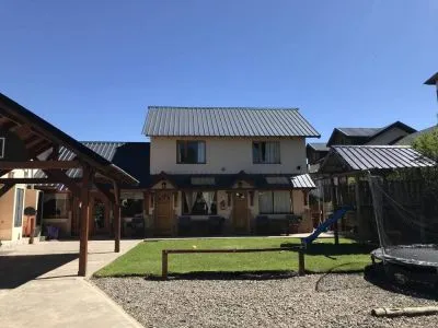 Álamos del Arroyo Cabañas  en  San Martín de los Andes