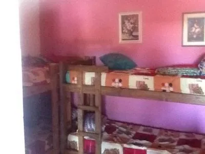 Albergues/Hostels La Linda Vecindad