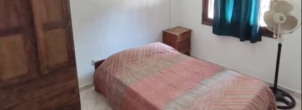 Albergues/Hostels La Linda Vecindad