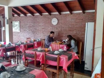 Hostelries Los Amigos