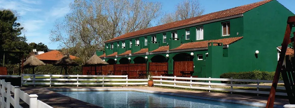 Cabins Valeria Green