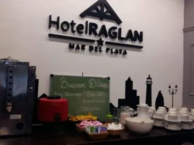 Hoteles Raglan