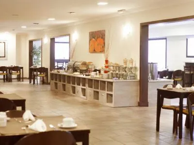 Hoteles 5 estrellas Xelena Hotel & Suites