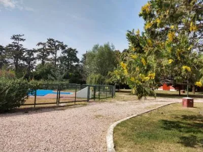 Ojo de Agua Cabañas   en  Sierra de la Ventana