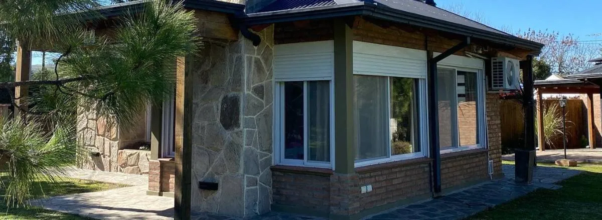 Cabins Latitud 38.15