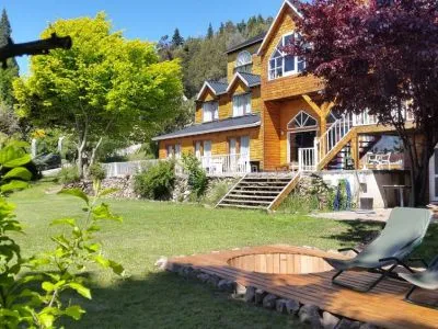 La Luna 1-star Hostelries  in  Bariloche
