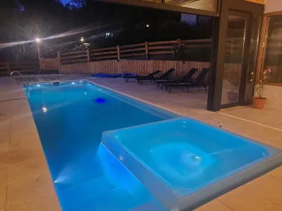 3-star Hostelries WoodLand Lodge