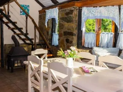 Cabañas 2 estrellas Huicha Cura Cabañas