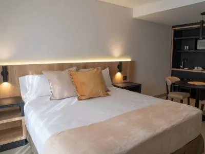 Apart Hotels Urbana Suites