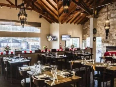 Blackstone Resto Restaurantes  en  Villa General Belgrano