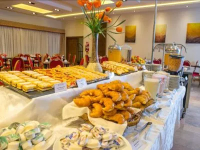 Hoteles 1 estrella Pioneros Hotel