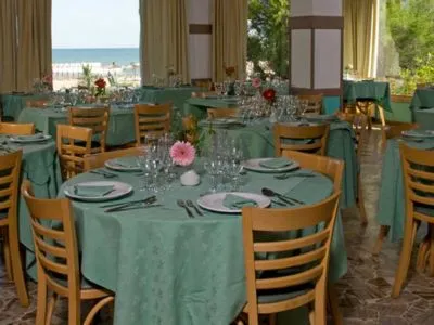 Hoteles 4 estrellas Austral Hotel