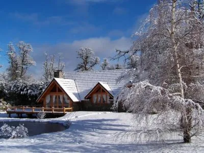 La Estancia Cabañas Apart Hoteles 3 estrellas  en  Villa La Angostura