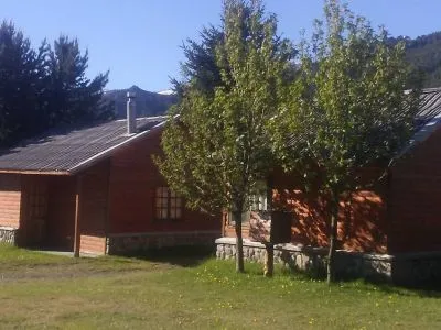 Huepull Alojamiento en Lago Meliquina (a 30 Km. de San Martín de los Andes)  en  San Martín de los Andes
