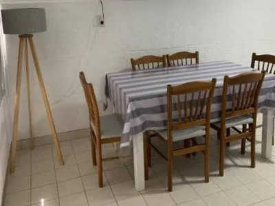 Departamentos de alquiler temporario Depto Gales (a 50 metros del mar)